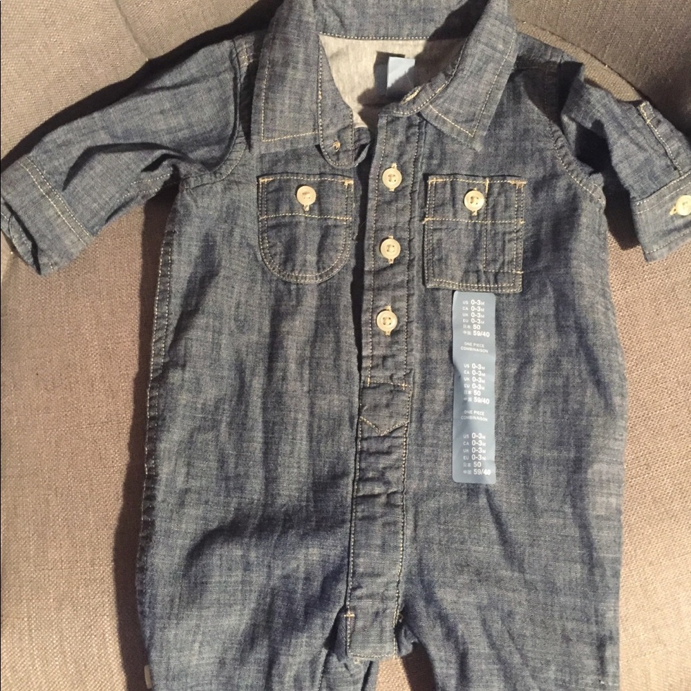 Perfect for Fall 🍁 Denim Overalls. NWT